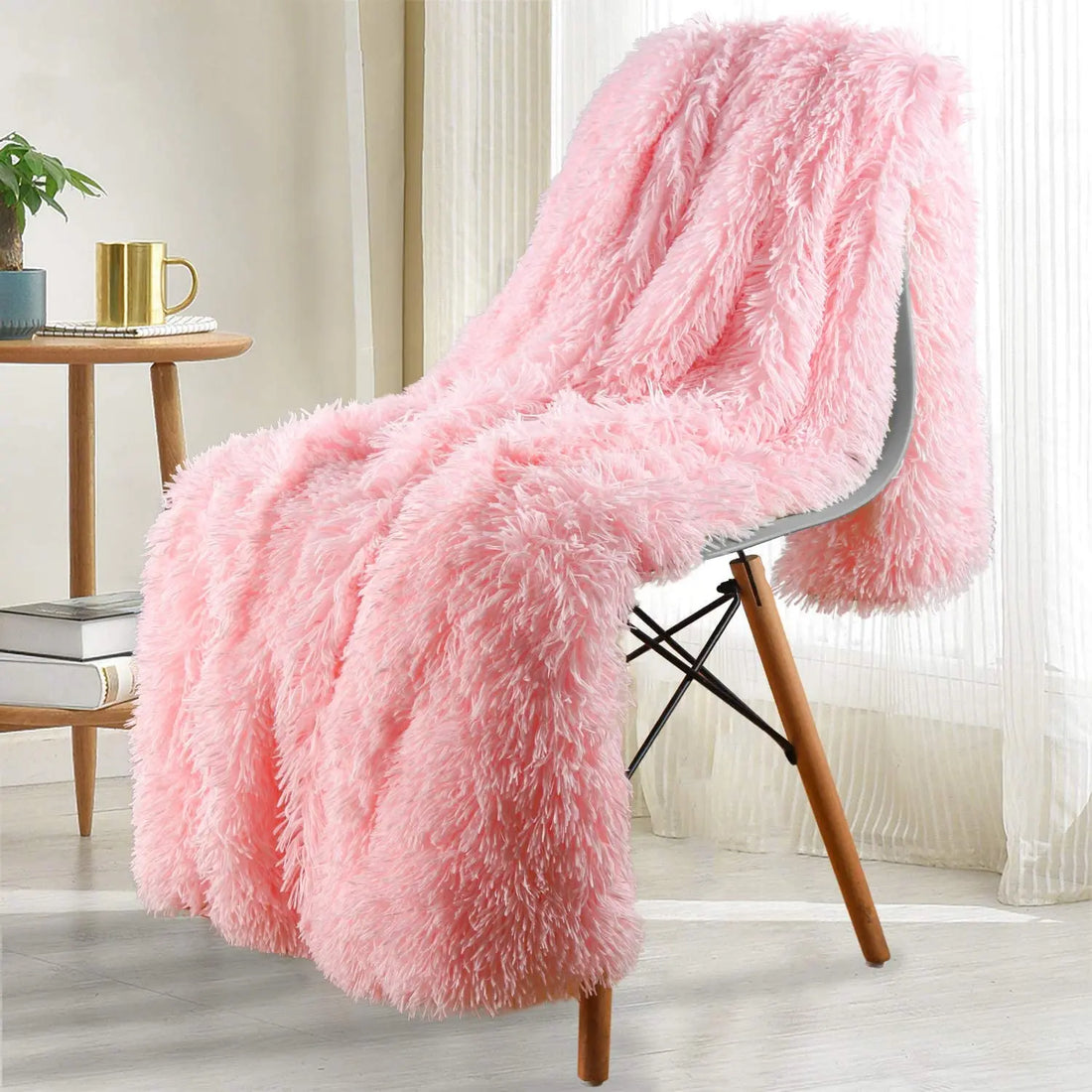 Thickened Fluffy Blanket – Double-Sided Plush Bedspread for Winter Warmth