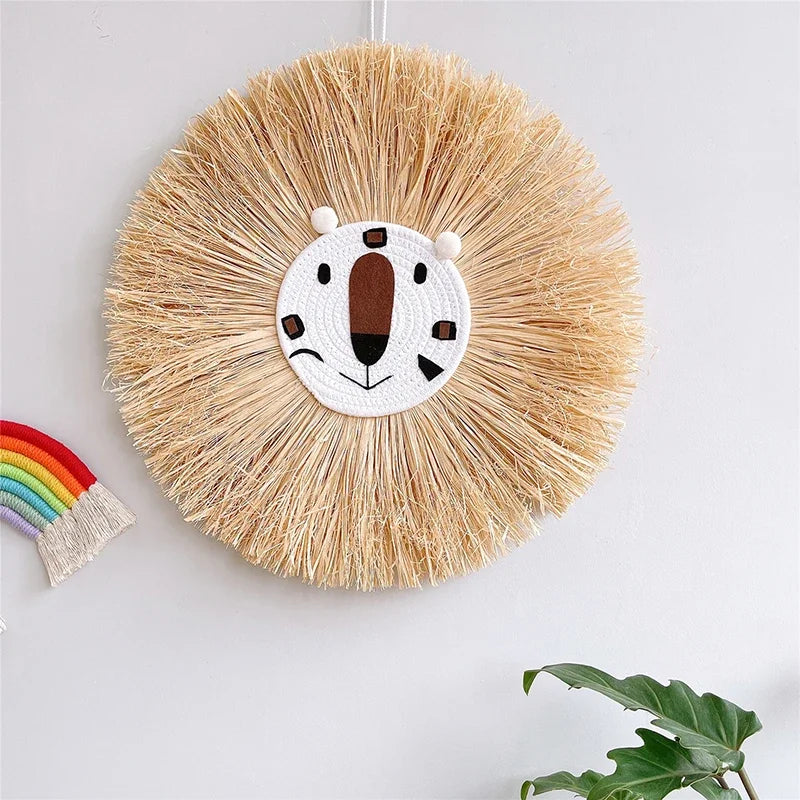 Handwoven Cartoon Lion Tapestry – Cute Animal Head Ornament for Kids’ Rooms and Home Décor