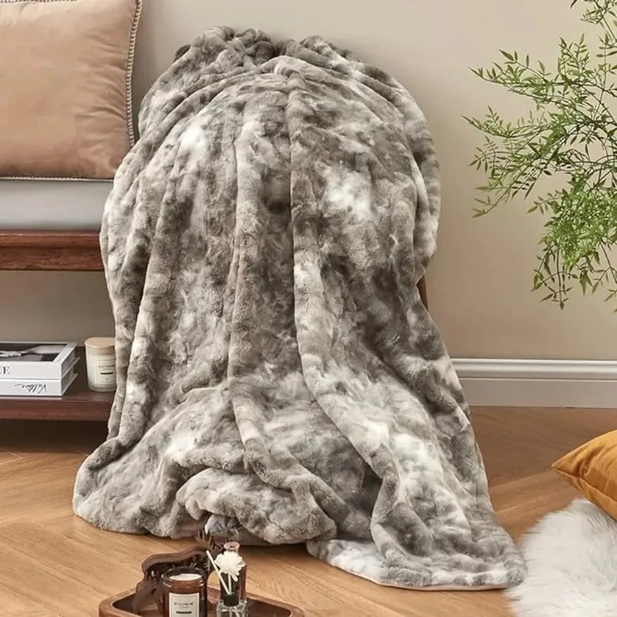 Super Soft Fluffy Plush Throw Blanket – Cozy & Warm Marbled Gray Fleece