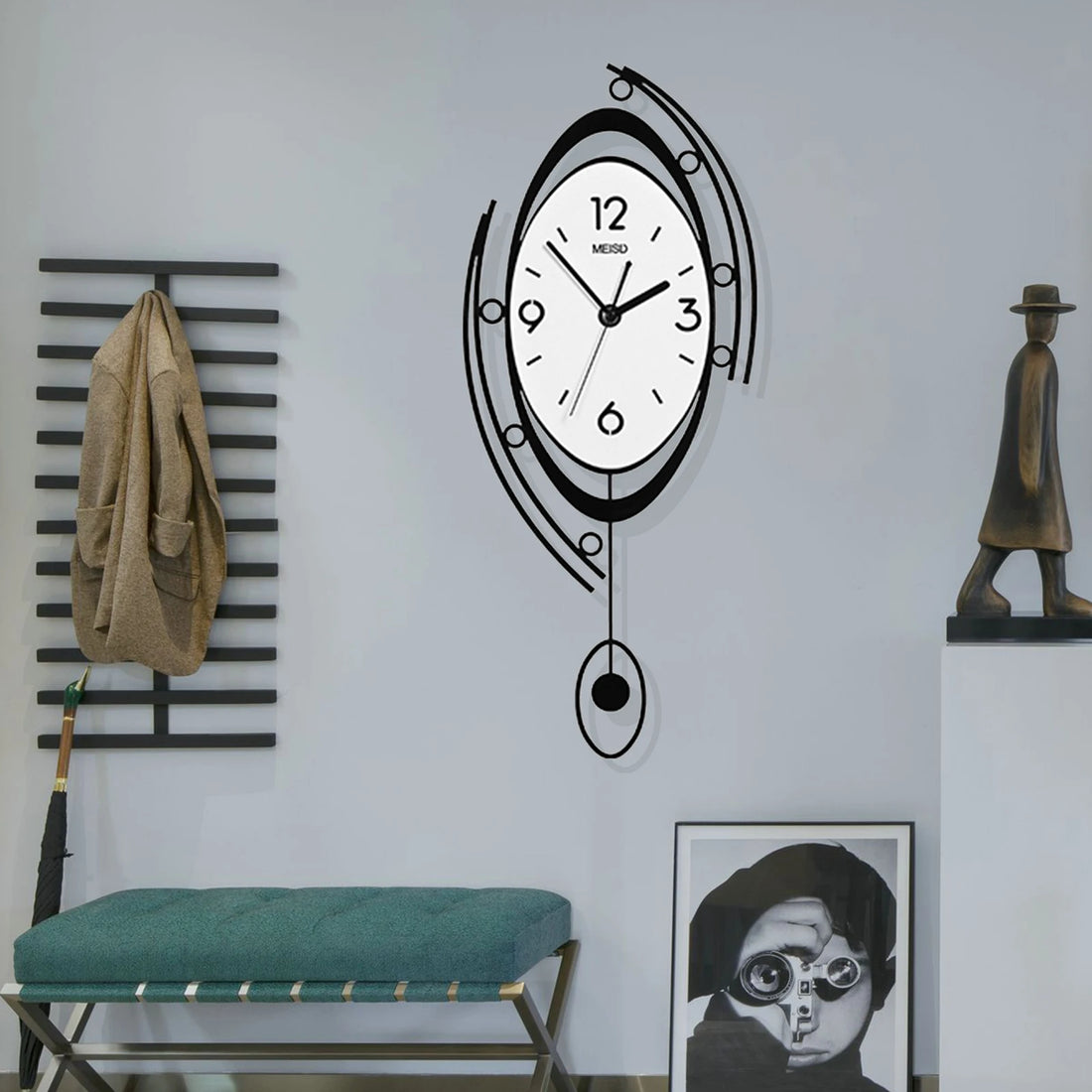 Modern Minimalist Nordic Wall Clock with Silent Circular Pendulum – Elegant Living Room Decoration