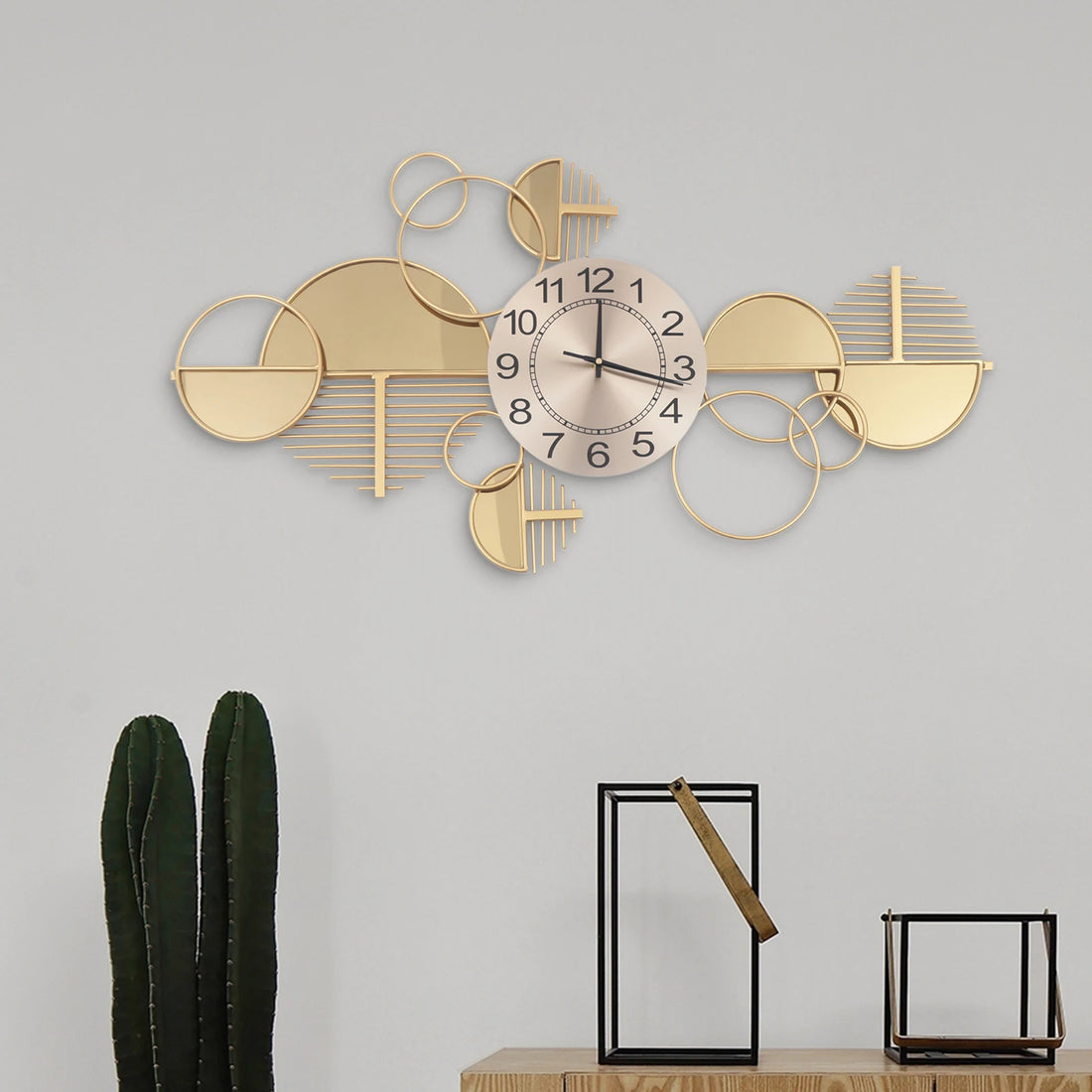 Large Golden Modern Minimalist Metal Wall Clock – Silent Decorative Timepiece for Living Room